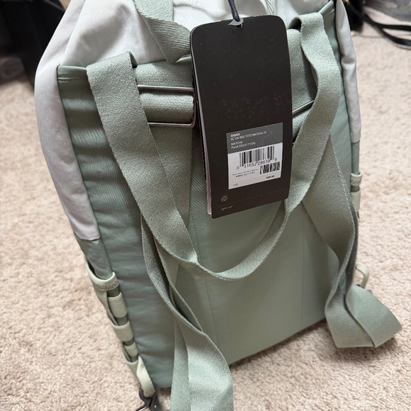 Ogio backpack - Picture 2 of 3